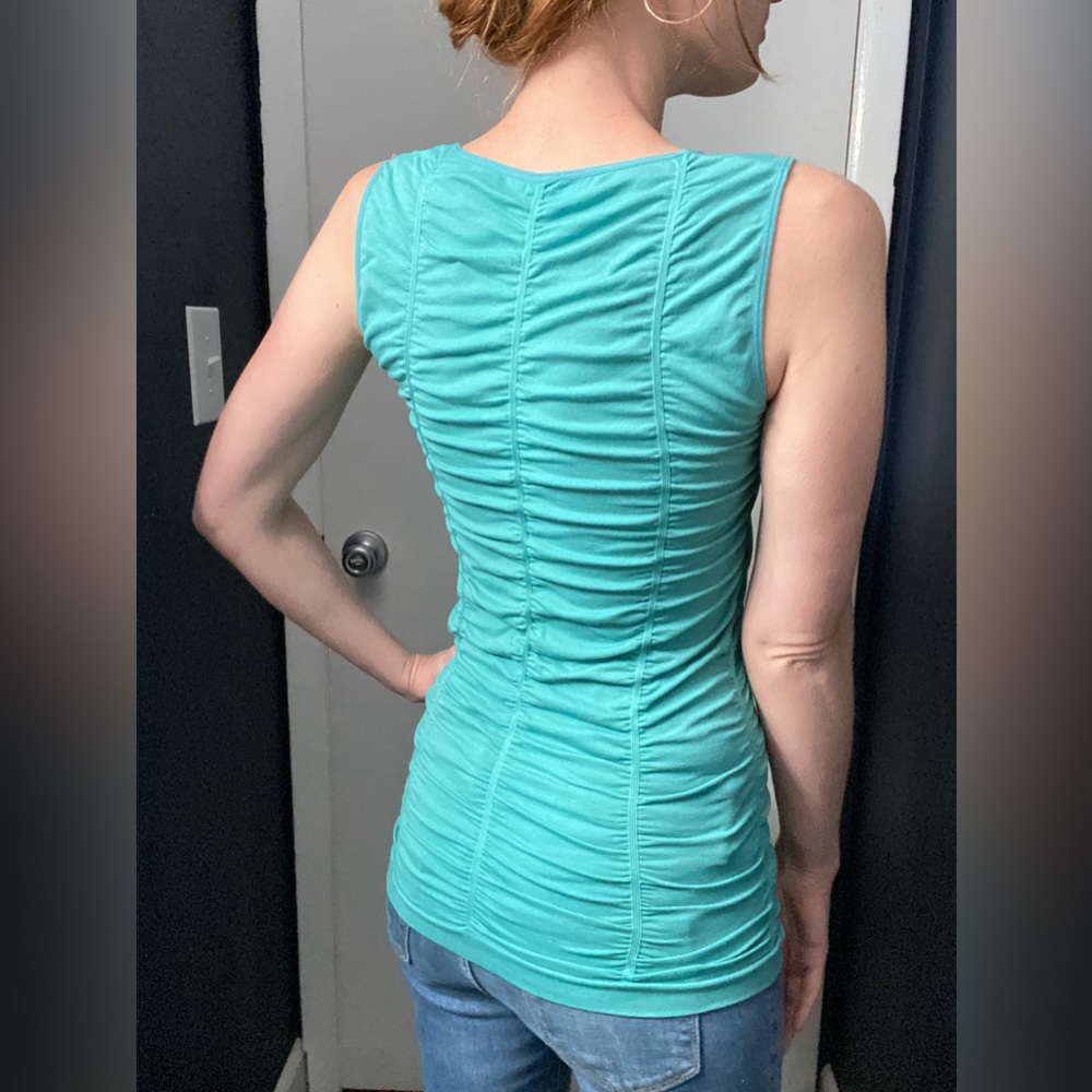 Flattering Ruched Top Tank - Picture 3 of 4